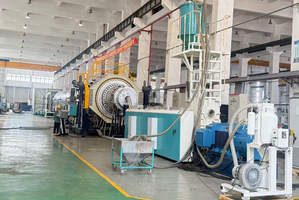 Fangli は現在、PE2000 パイプ押出生産ラインの納入に成功しています